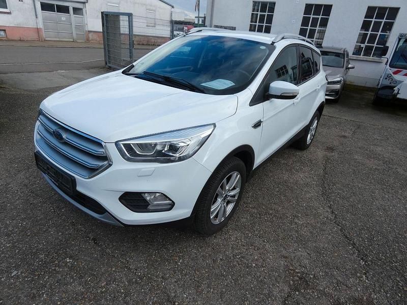 Gebraucht Ford Kuga Cool & Connect 150 PS (110 kW) 2018 Weiß SUV