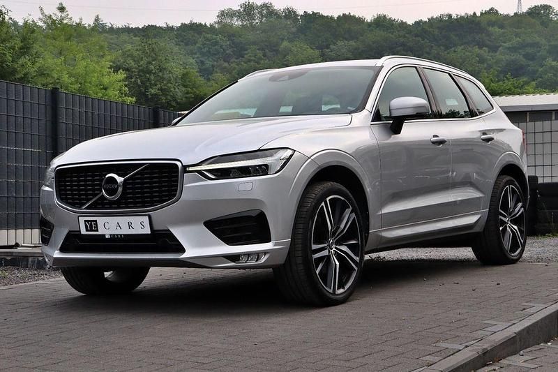 Bright silver metallic / metal Gebraucht 2018 Volvo XC60 R-Design SUV | 27.850 € (Etwas zu teuer) - Bild 1/4