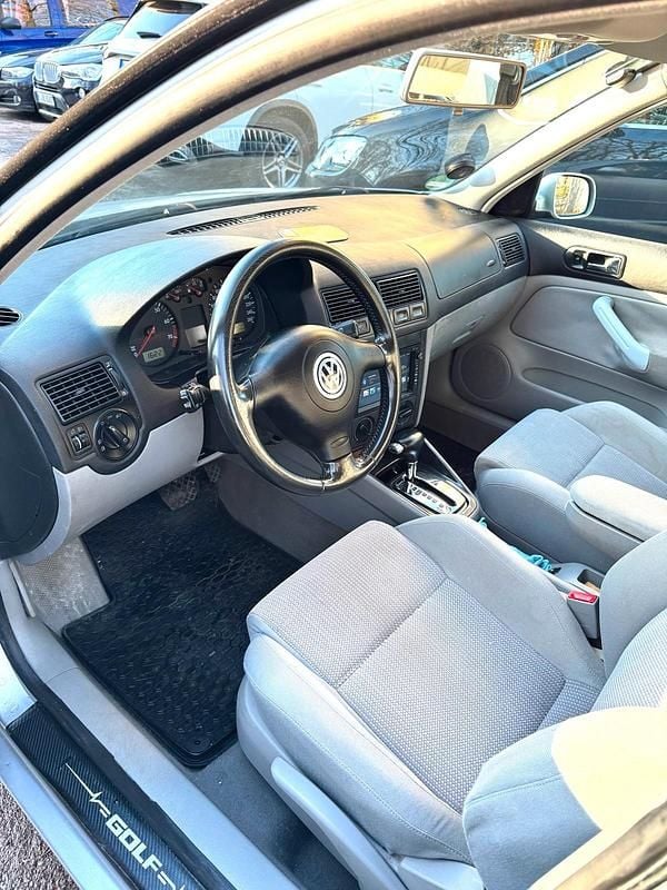 Gebraucht VW Golf IV 116 PS (85 kW) 2002 Silber Kleinwagen