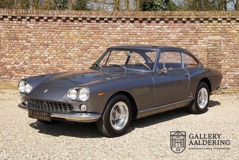 Gebraucht Ferrari 330 300 PS (220 kW) 1965 Grau Coupé