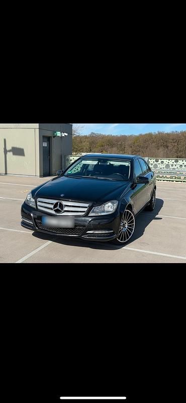 Schwarz Gebraucht 2011 Mercedes C220 Limousine | 5.500 € (Superpreis) - Bild 1/4