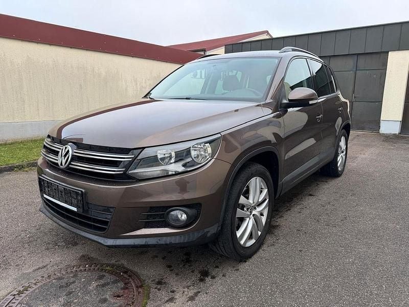 Braun Gebraucht 2012 VW Tiguan Trendline SUV | 4.680 € (Superpreis) - Bild 1/4