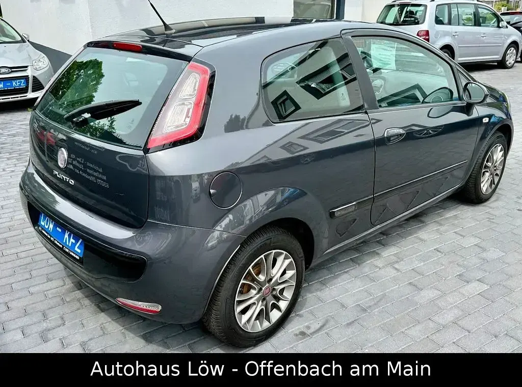 Gebraucht Fiat Punto Evo 69 PS (50 kW) 2012 Grau Kleinwagen
