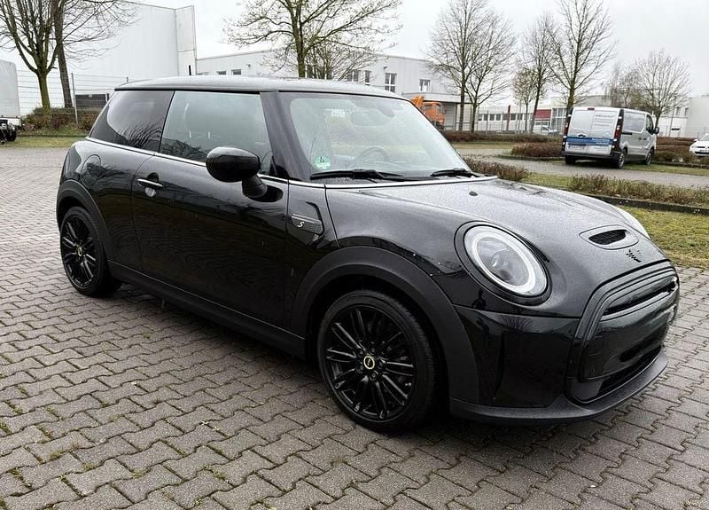 Gebraucht Mini Cooper SE Classic 135 kW (184 PS) 2022 Schwarz Kleinwagen
