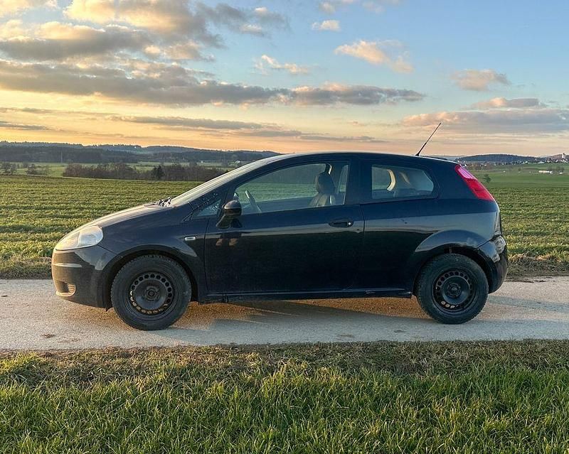 Gebraucht Fiat Punto 65 PS (47 kW) 2009 Schwarz Limousine