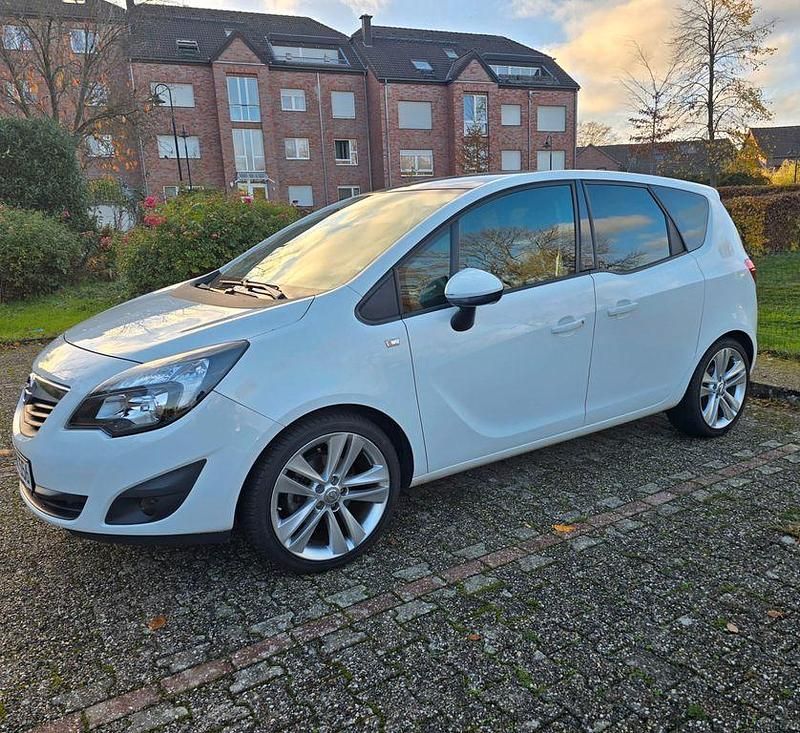 Weiß Gebraucht 2011 Opel Meriva Van / Kleinbus | 7.500 € (Etwas zu teuer) - Bild 1/4