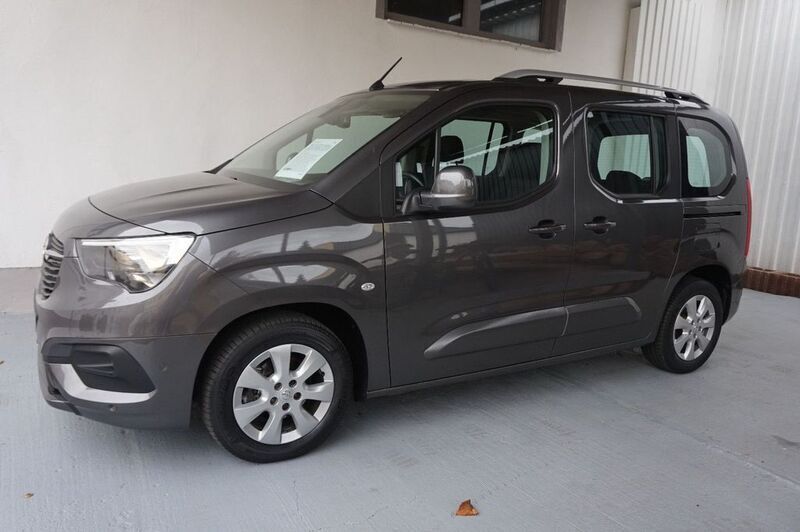 Grau Gebraucht 2018 Opel Combo Life Edition Kombi | 15.950 € (Guter Preis) - Bild 1/4