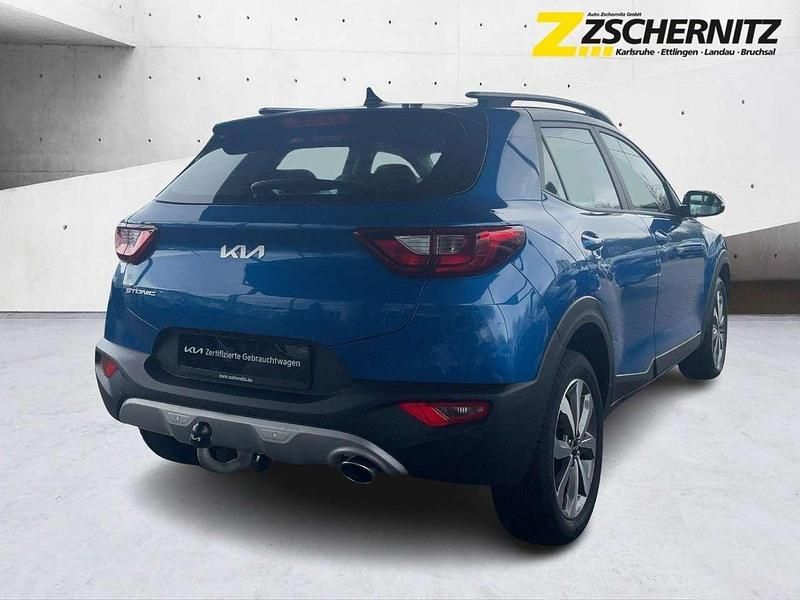 Gebraucht Kia Stonic Vision 101 PS (74 kW) 2023 (bsp) bathysblau met./schwarz SUV