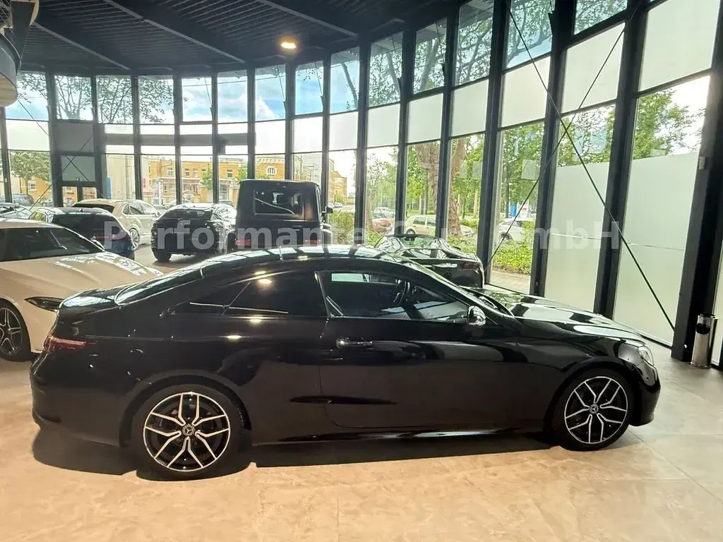 Usado Mercedes E200 AMG 197 CV (144 kW) 2023 Negro Coupe