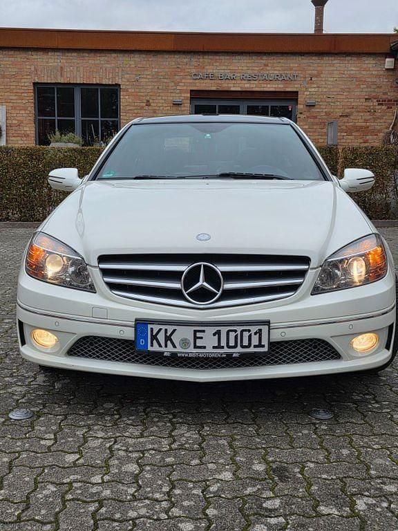 Weiß Gebraucht 2010 Mercedes CLC180 Edition Kleinwagen | 6.950 € (Fairer Preis) - Bild 1/4