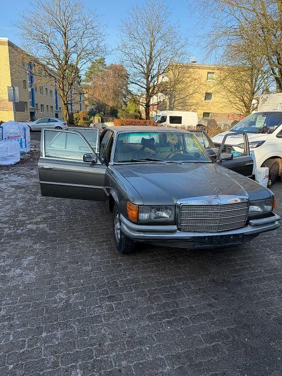 Grau Gebraucht 1975 Mercedes S280 Limousine | 5.000 € - Bild 1/4