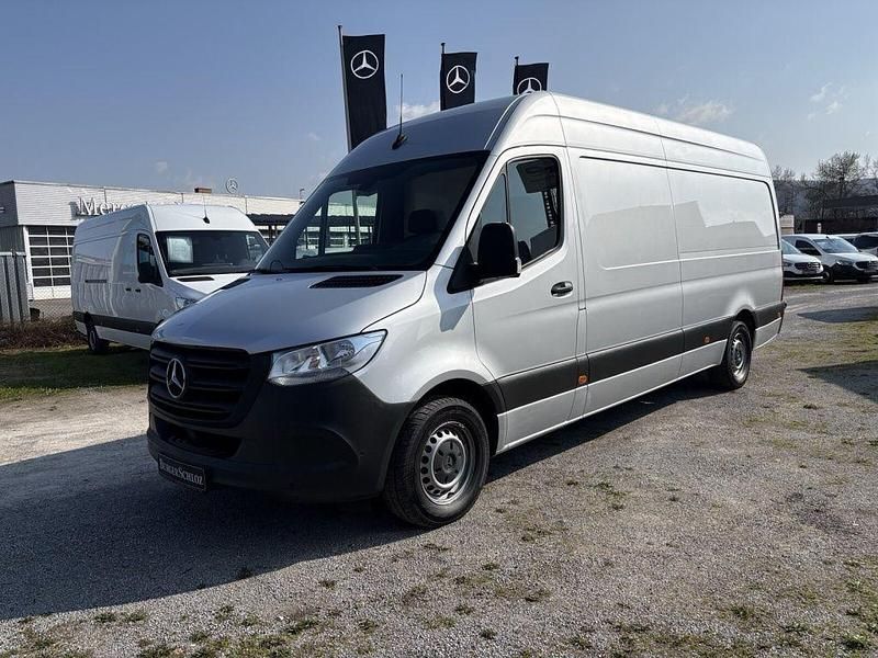 Gebraucht Mercedes Sprinter 143 PS (105 kW) 2020 Iridiumsilber metallic Van