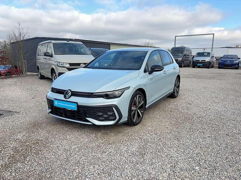 Gebraucht VW Golf VIII GTE 272 PS (200 kW) 2025 Crystal ice blue Limousine