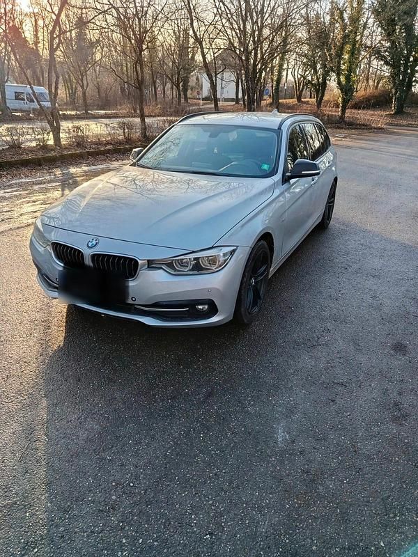 Gebraucht BMW 320 190 PS (139 kW) 2017 Silber Kombi