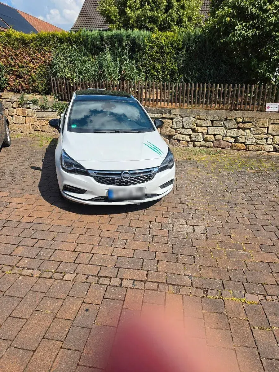 Gebraucht Opel Astra Edition 140 PS (102 kW) 2018 Weiß Kombi