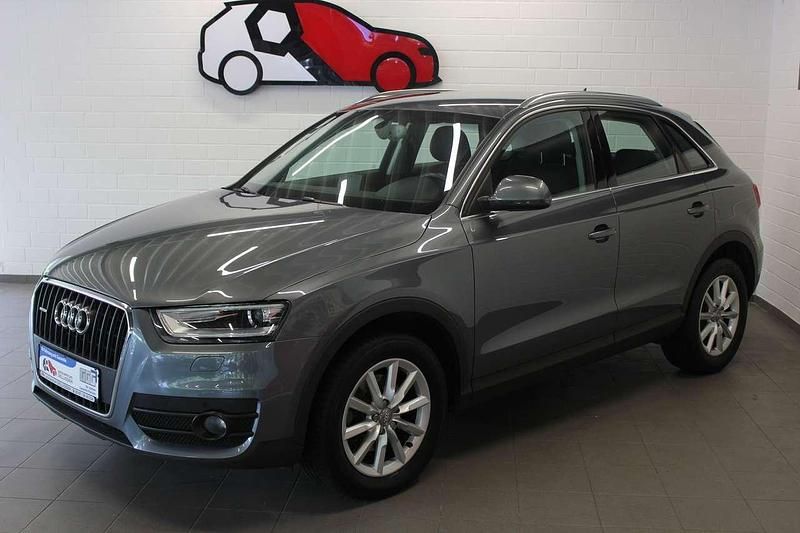 Monsungrau metallic Gebraucht 2014 Audi Q3 SUV | 15.590 € (Etwas zu teuer) - Bild 1/4