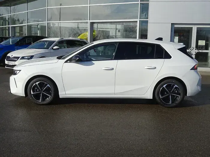 Nowe Opel Astra Edition 145 KM (106 kW) 2026 Biały Sedan/Limuzyna