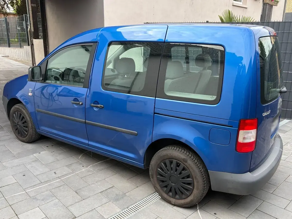 Gebraucht VW Caddy Style 80 PS (58 kW) 2009 Blau Van / Kleinbus