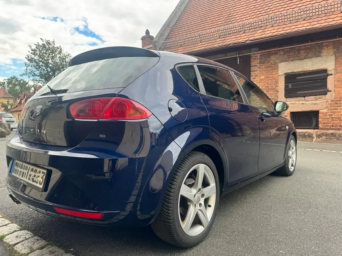 Gebraucht Seat Leon 122 PS (89 kW) 2010 Blau Kleinwagen