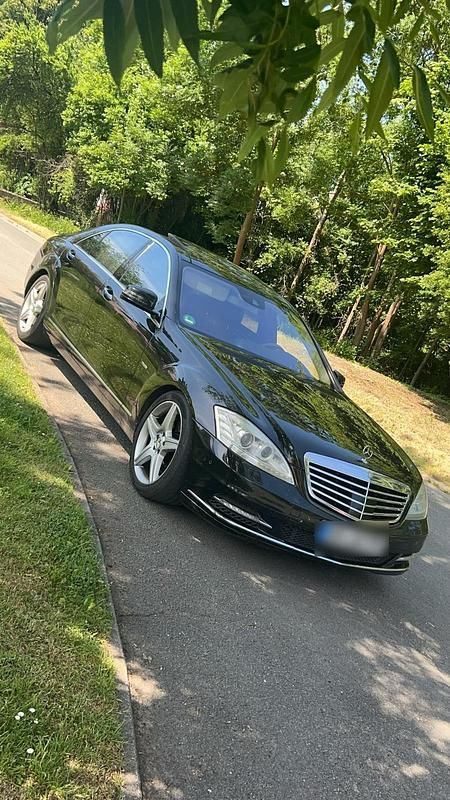 Gebraucht Mercedes S350 258 PS (189 kW) 2012 Schwarz Limousine
