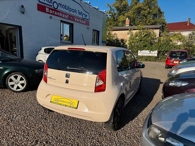 Używany Seat Mii 60 KM (44 kW) 2015 Beżowy Hatchback