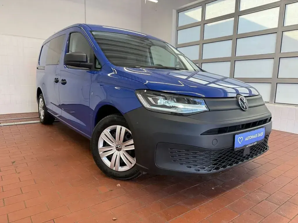 Second-hand VW Caddy 122 CP (89 kW) 2022 Albastru Monovolum