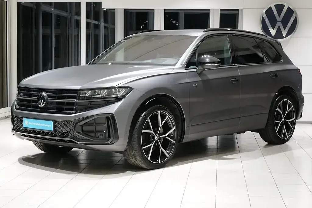 Gebraucht VW Touareg R-line 210 PS (154 kW) 2025 Grau SUV