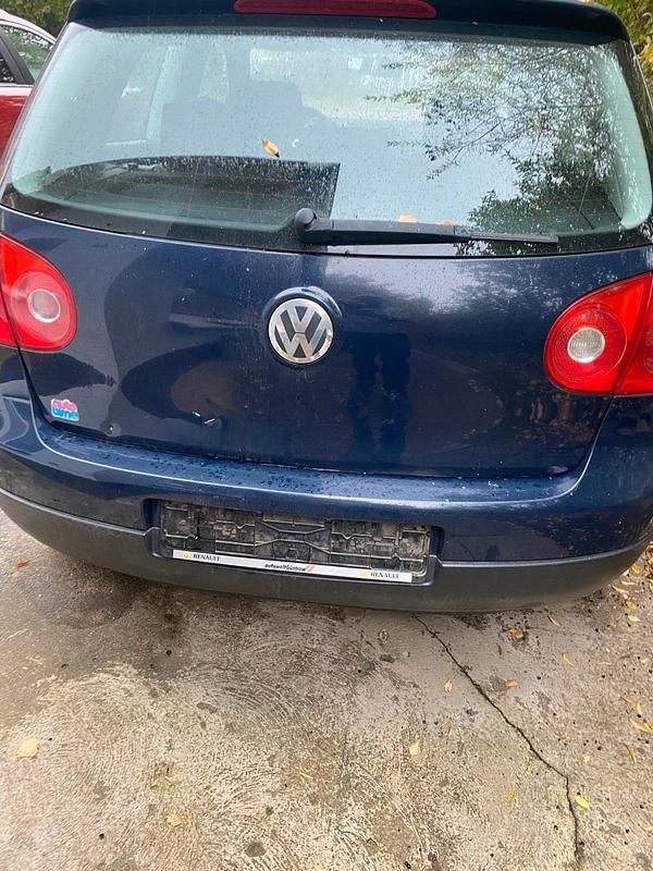 Blau Gebraucht 2005 VW Golf IV Limousine | 800 € (Superpreis) - Bild 1/4