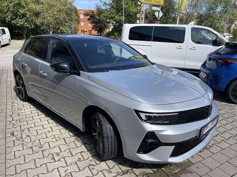 Gebraucht Opel Astra 131 PS (96 kW) 2024 Kristall silber Limousine