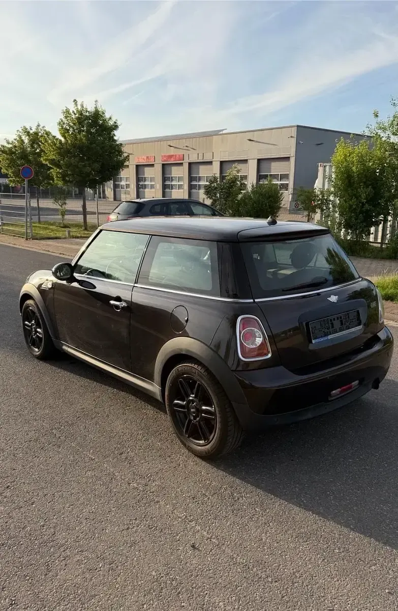 Gebraucht Mini ONE 99 PS (72 kW) 2013 Braun Kleinwagen