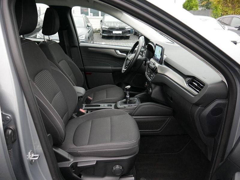 Gebraucht Ford Kuga Titanium 150 PS (110 kW) 2022 Silber SUV