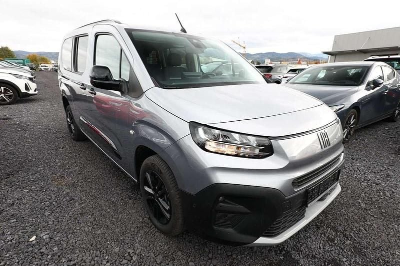 Maestro grau metallic Neu 2025 Fiat Doblò Van / Kleinbus | 28.139 € (Fairer Preis) - Bild 1/4