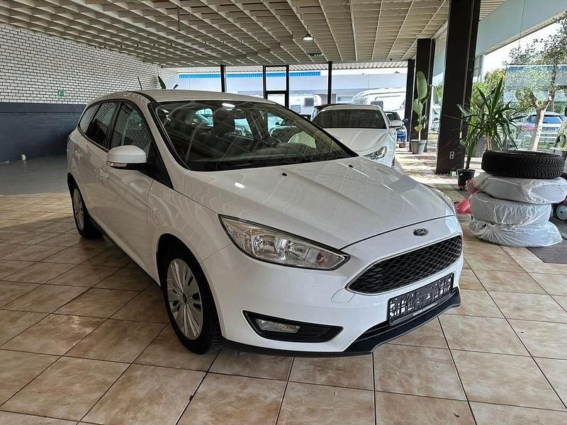 Weiß Gebraucht 2017 Ford Focus Business Edition Limousine | 7.900 € (Guter Preis) - Bild 1/4