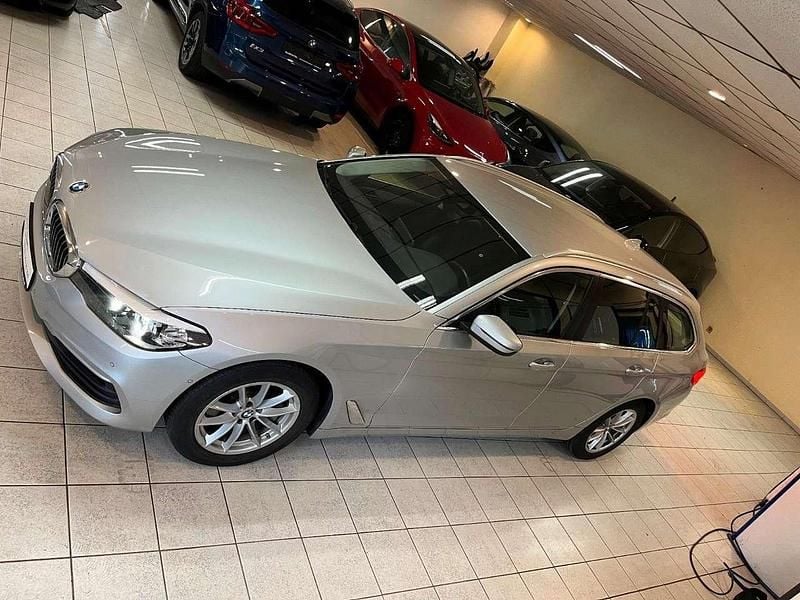 Glaciersilber metallic Gebraucht 2020 BMW 530 Kombi | 27.000 € (Superpreis) - Bild 1/4