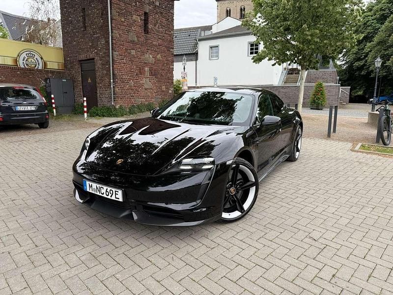 Schwarz Gebraucht 2021 Porsche Taycan Turbo S Limousine | 85.000 € (Fairer Preis) - Bild 1/4