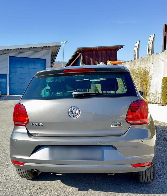 Gebraucht VW Polo Comfortline 90 PS (66 kW) 2015 Grau Kleinwagen