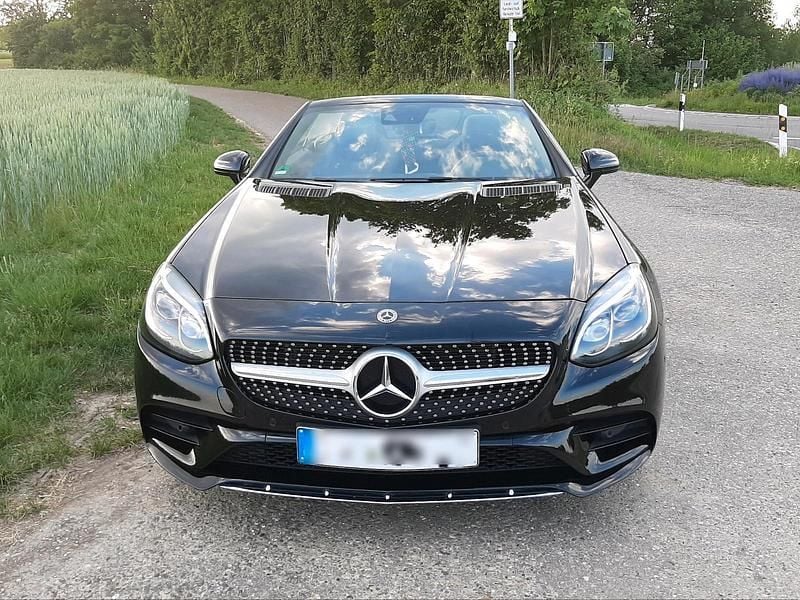 Gebraucht Mercedes SLC200 AMG line 184 PS (135 kW) 2017 Schwarz Cabrio