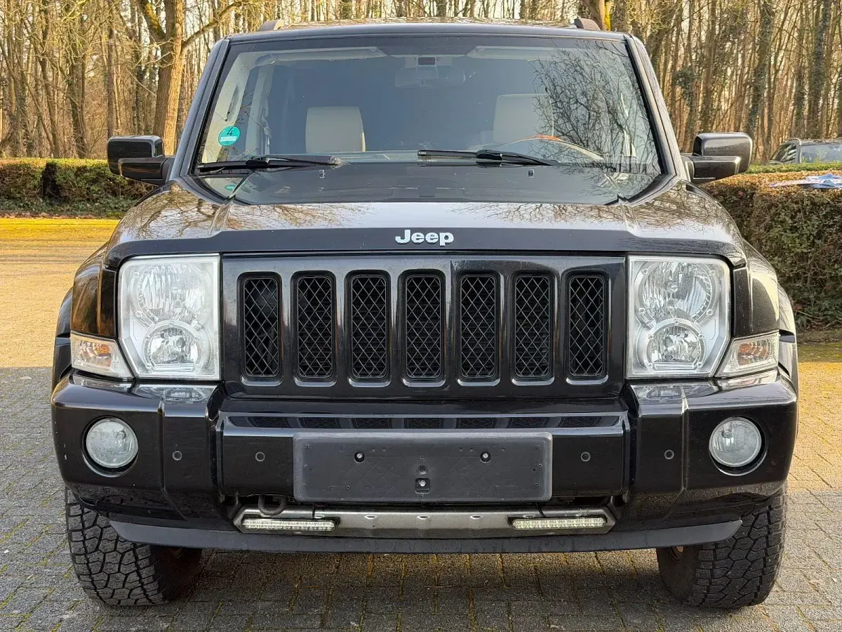 Used Jeep Commander Overland 218 HP (160 kW) 2007 Black SUV