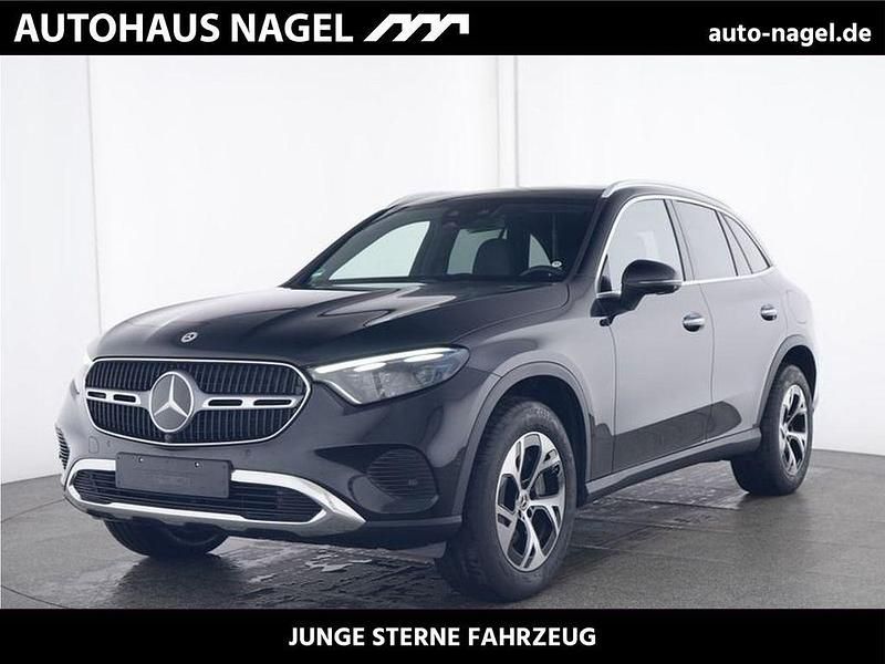Schwarz Gebraucht 2024 Mercedes GLC300e Avantgarde SUV | 60.929 € (Fairer Preis) - Bild 1/4