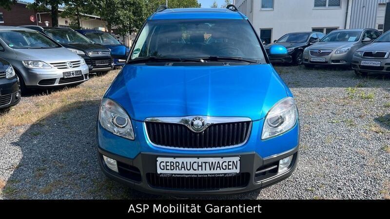 Blau Gebraucht 2008 Skoda Roomster Scout Kombi | 5.999 € (Fairer Preis) - Bild 1/4