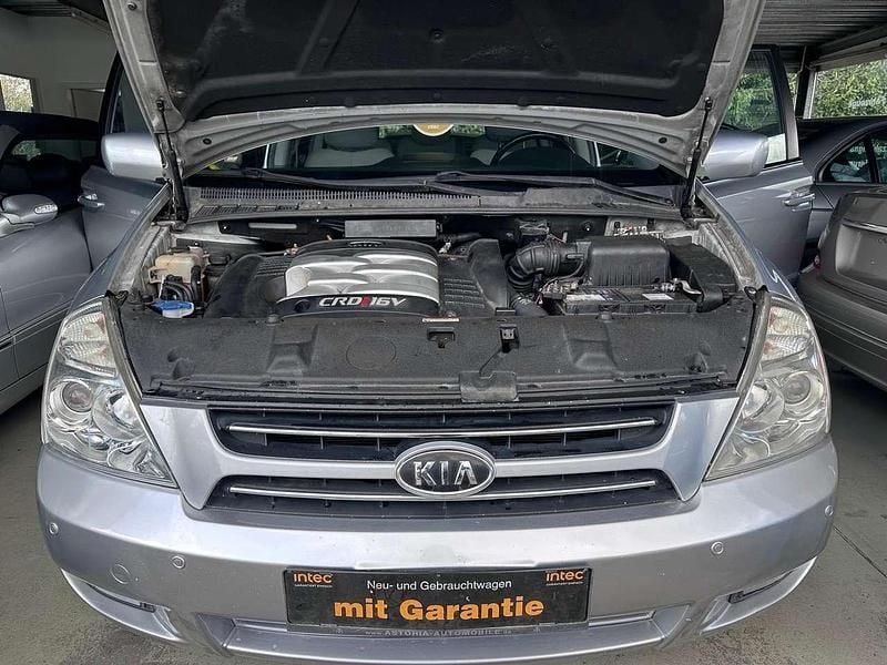 Gebraucht Kia Carnival Basis 185 PS (136 kW) 2008 Diamantsilber met. Van / Kleinbus