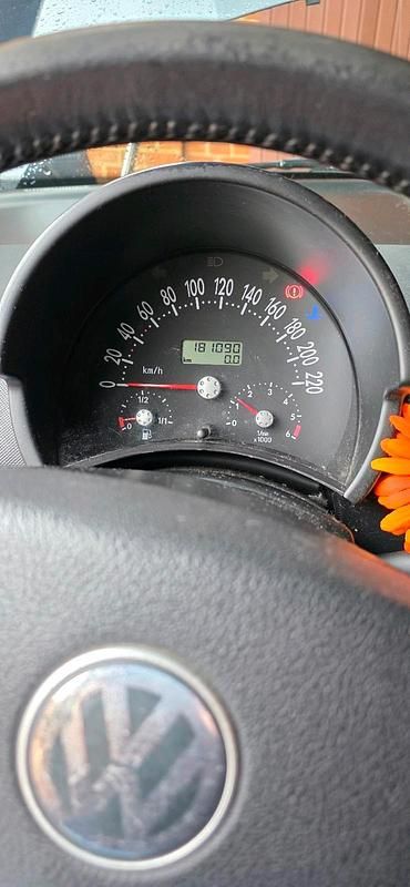 Gebraucht VW New Beetle 75 PS (55 kW) 2003 Grau Kleinwagen