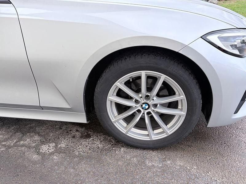 Gebraucht BMW 318 Advantage 150 PS (110 kW) 2020 Silber Kombi