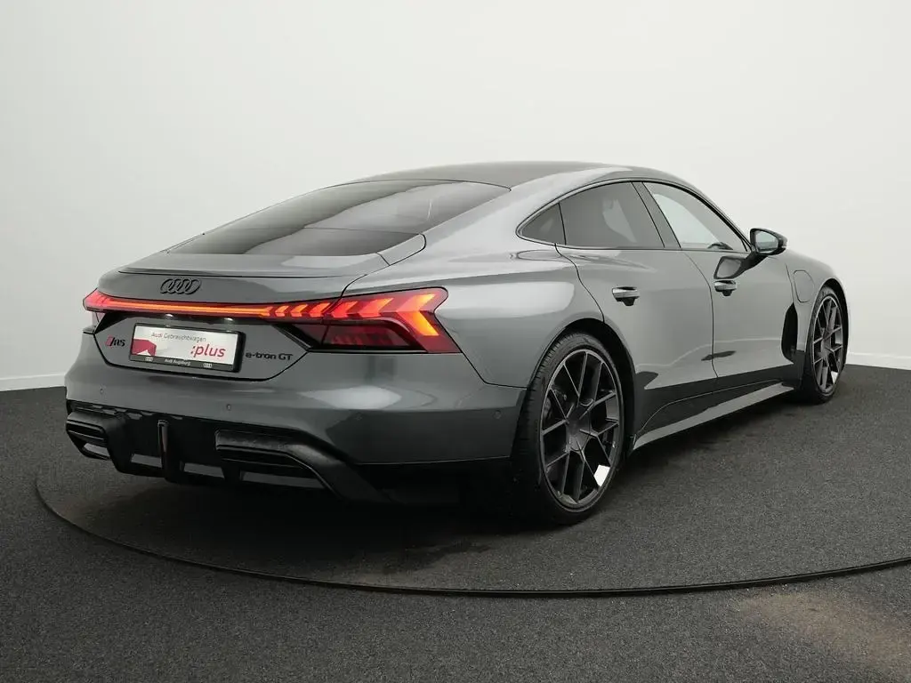 Gebraucht Audi e-tron GT quattro Performance 620 kW (843 PS) 2024 Daytonagrau perleffekt Limousine
