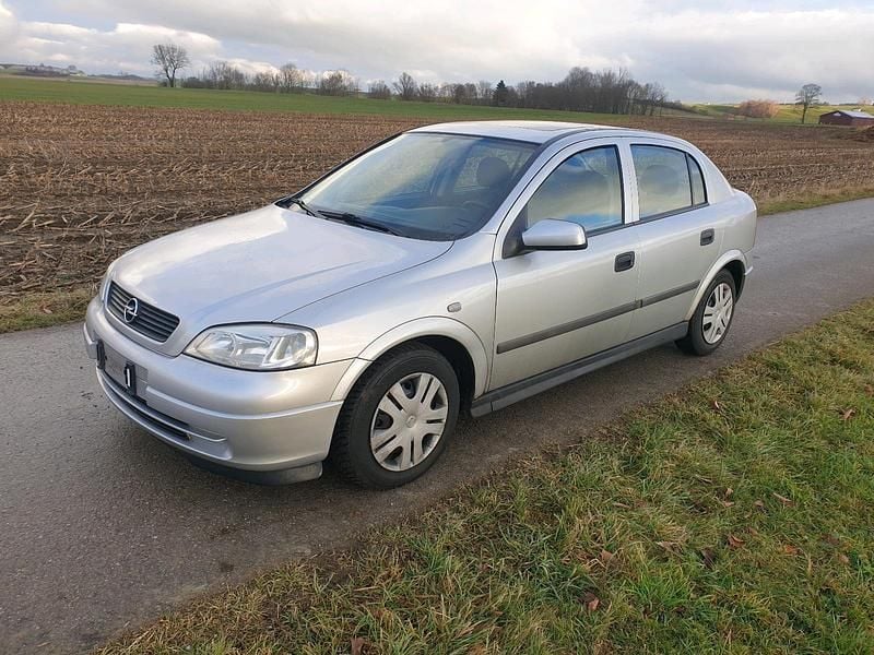 Silber Gebraucht 2000 Opel Astra Limousine | 990 € (Superpreis) - Bild 1/4
