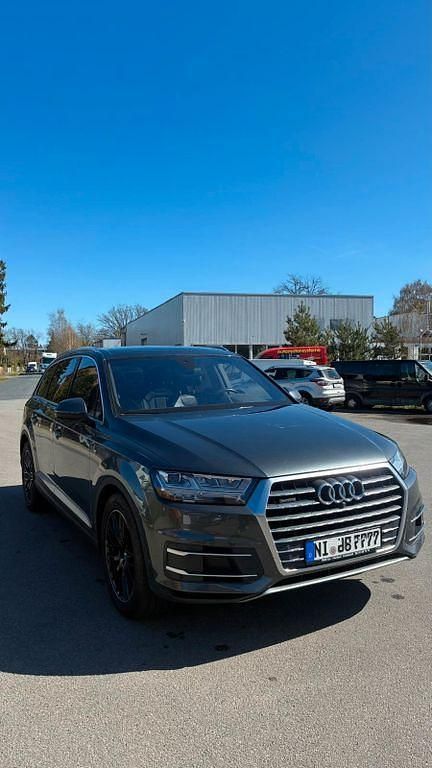 Gebraucht Audi Q7 Sport 272 PS (200 kW) 2018 Grau SUV