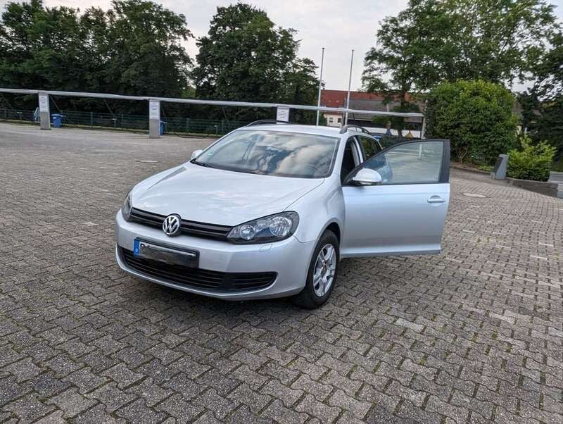 Grau Gebraucht 2010 VW Golf VI Trendline Kombi | 2.850 € (Guter Preis) - Bild 1/4