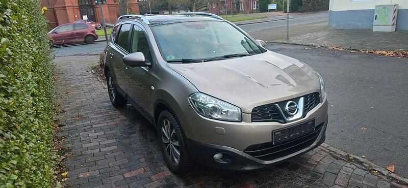 Braun Gebraucht 2012 Nissan Qashqai +2 360º SUV | 7.800 € (Fairer Preis) - Bild 1/4