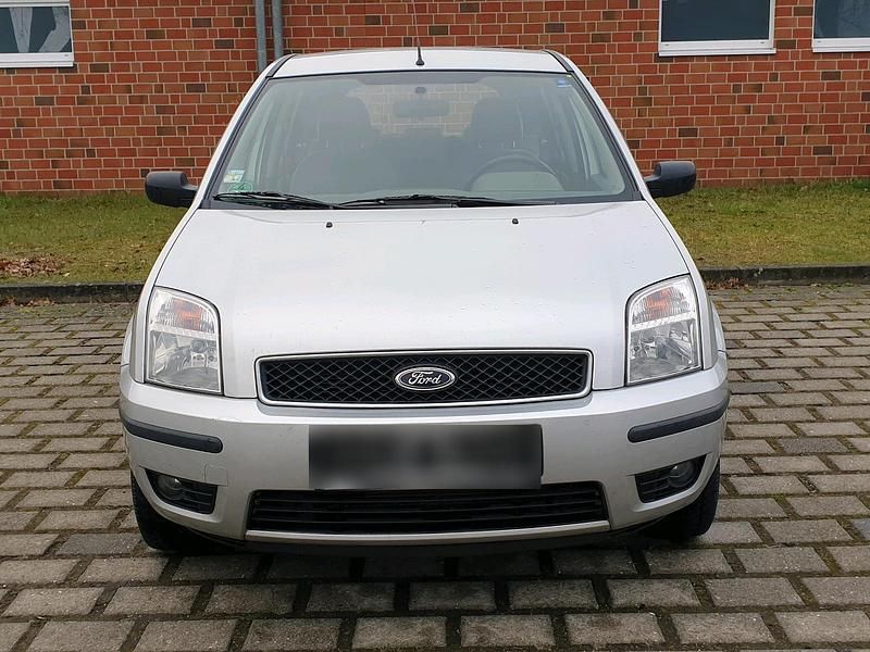 Gebraucht Ford Fusion S 80 PS (58 kW) 2003 Silber Kleinwagen