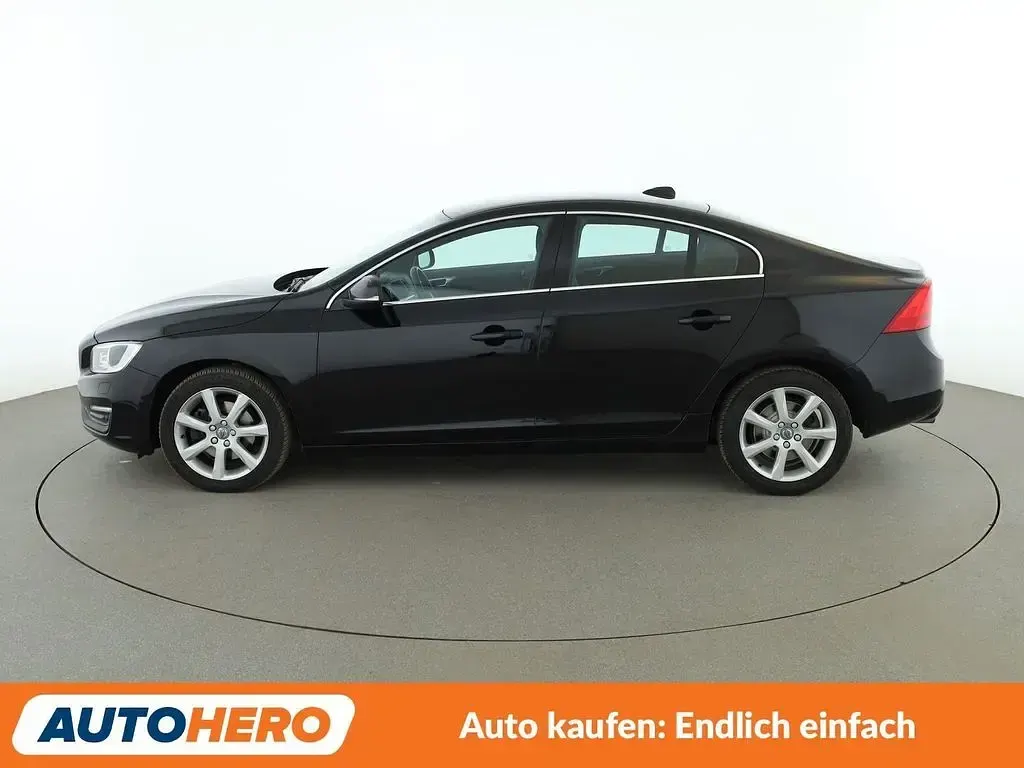 Gebraucht Volvo S60 Momentum 152 PS (111 kW) 2015 Schwarz Limousine